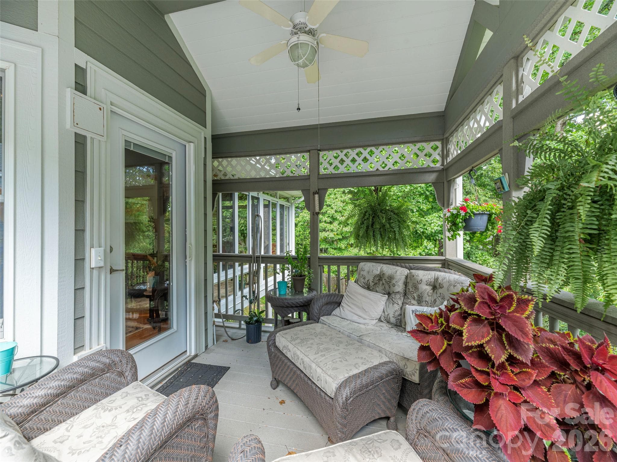 Single Family Residence at 130 Olds Trail, Hendersonville, photo 17 of 48