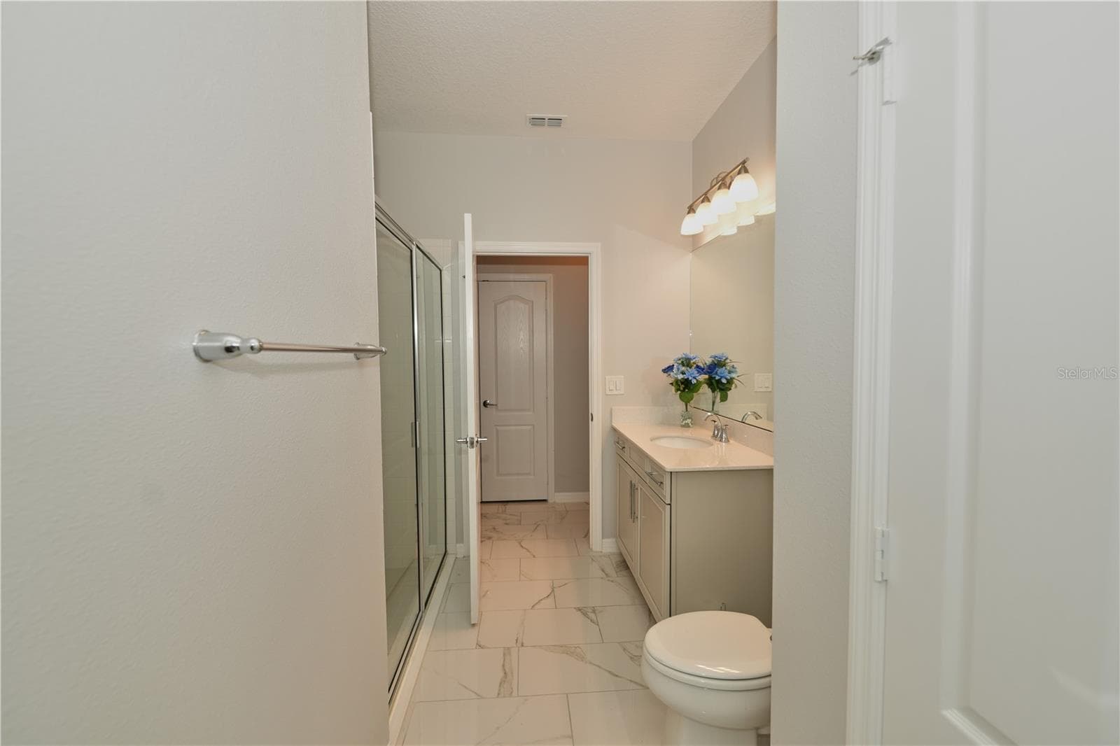Single Family Residence at 17329 HICKORY WIND DR, CLERMONT, photo 24 of 75