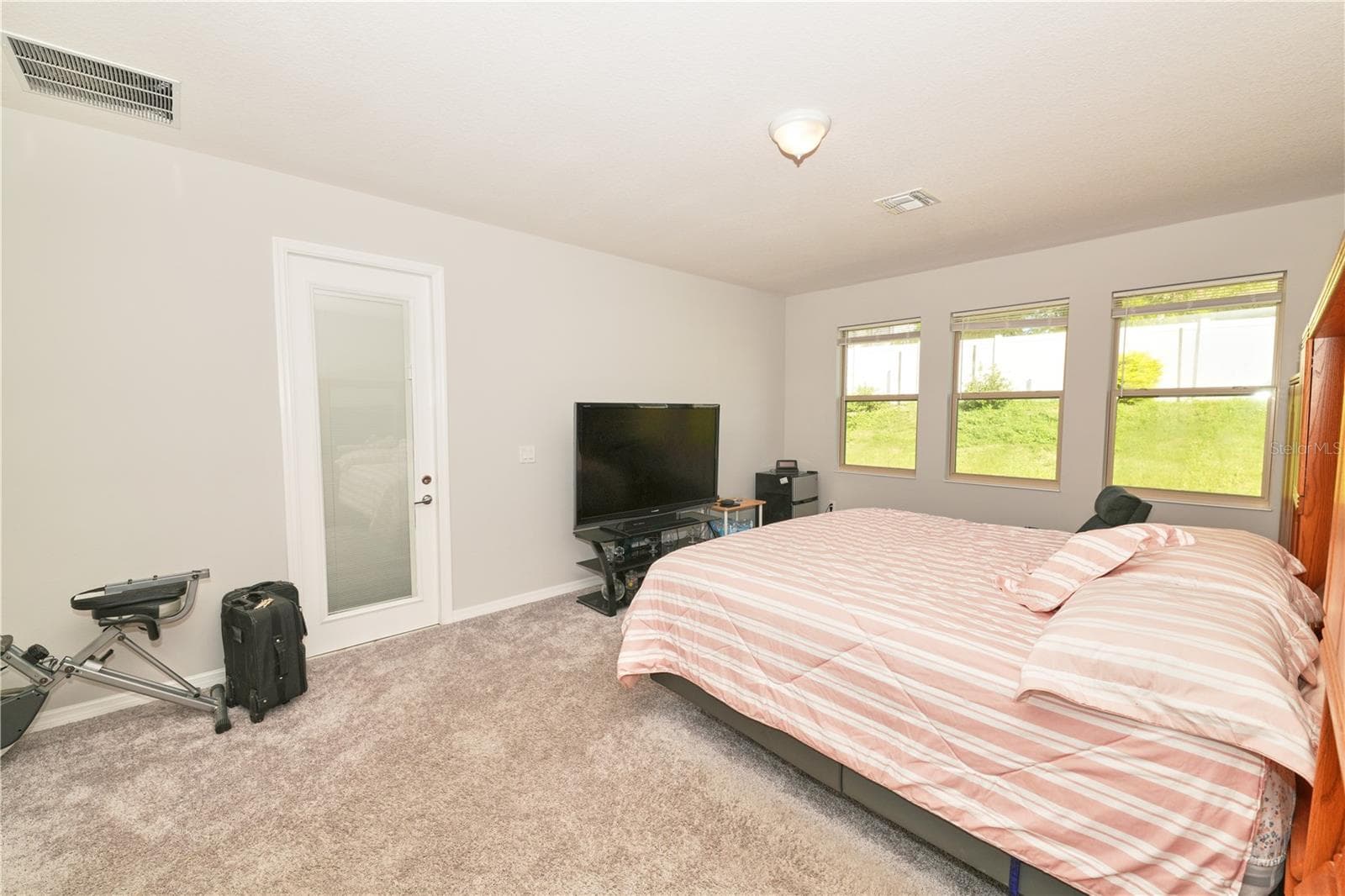 Single Family Residence at 17329 HICKORY WIND DR, CLERMONT, photo 36 of 75