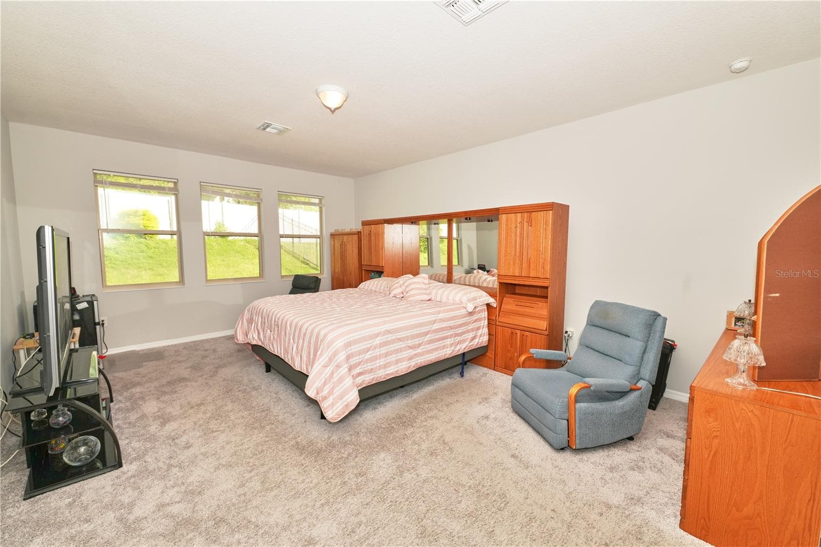Single Family Residence at 17329 HICKORY WIND DR, CLERMONT, photo 37 of 75