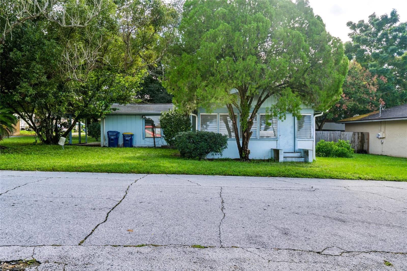 Single Family Residence at 308 S GALENA AVE, MINNEOLA, photo 13 of 17