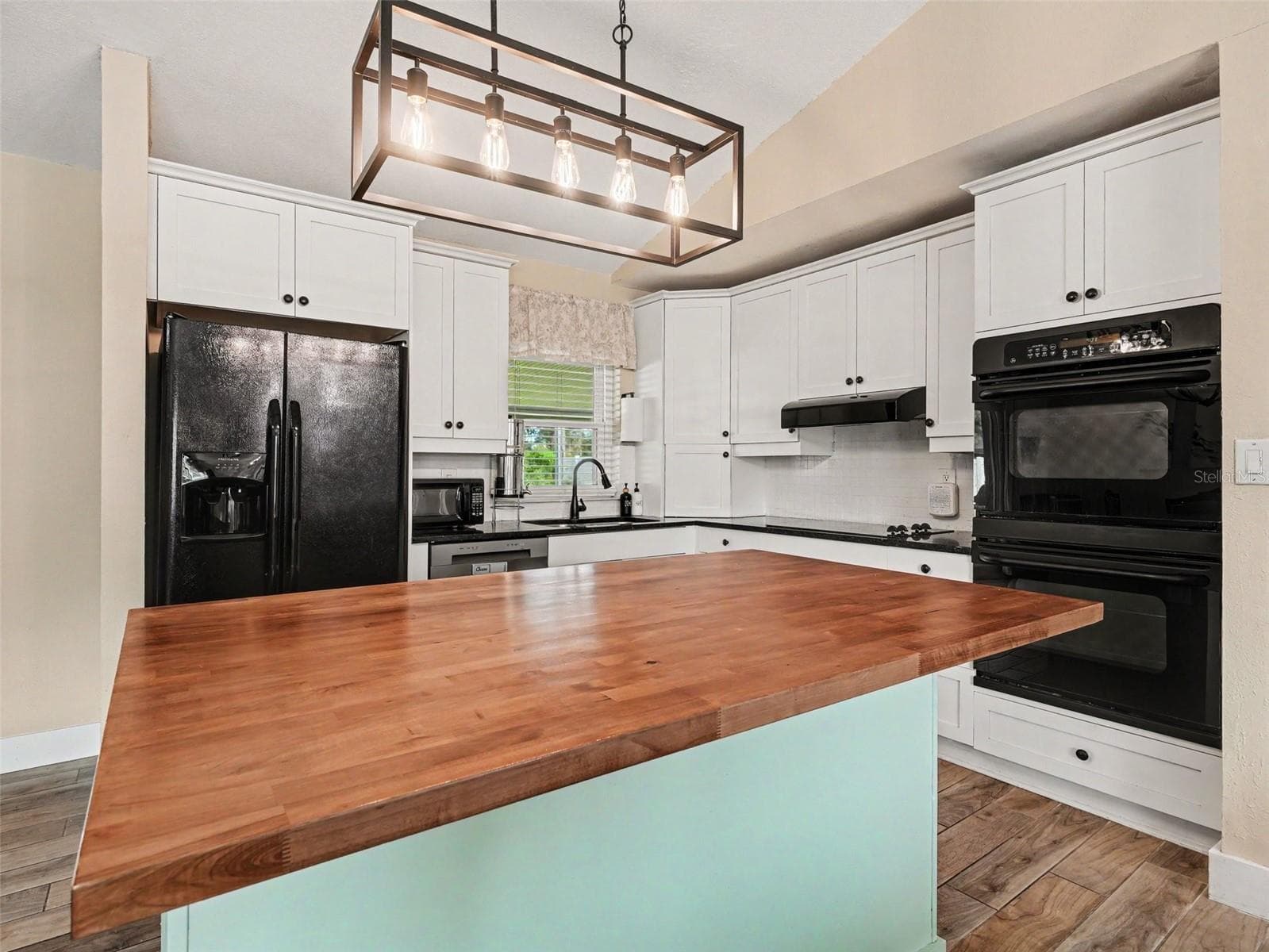 Kitchen - 4333 CHARING CROSS RD, SARASOTA