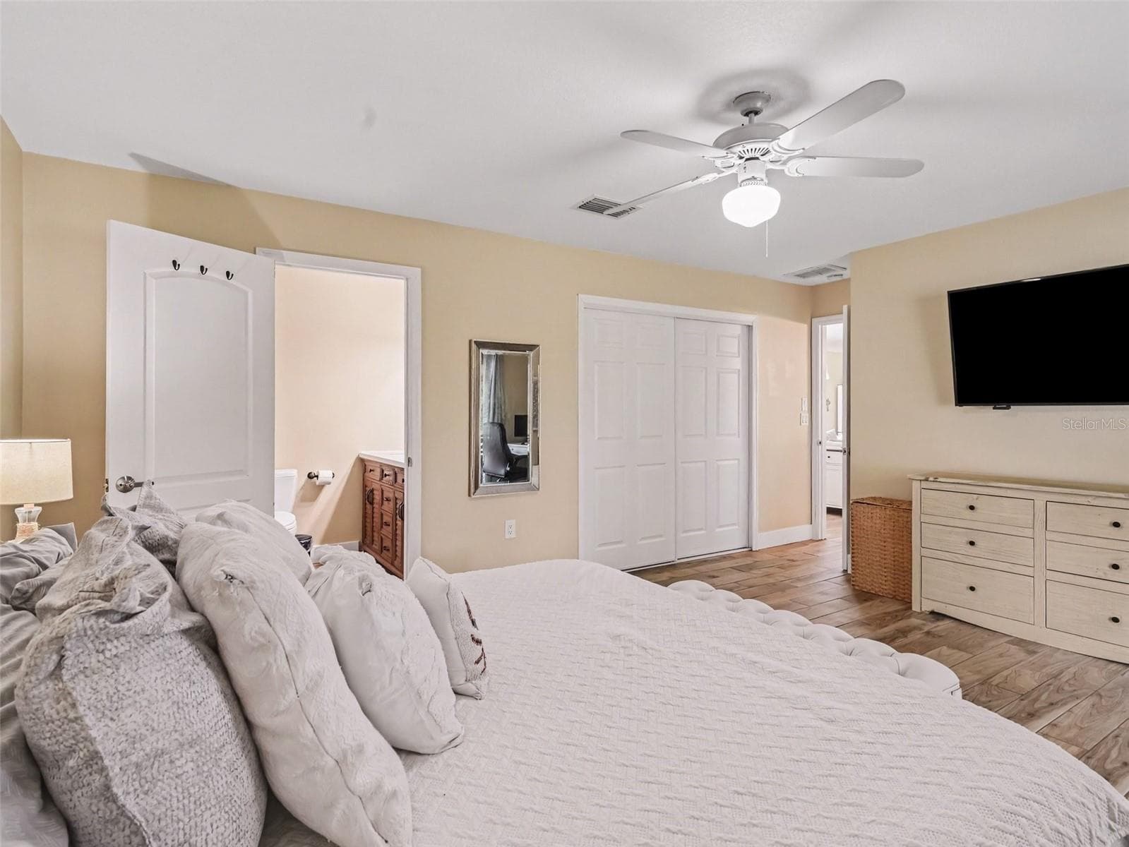 Primary Bedroom - 4333 CHARING CROSS RD, SARASOTA