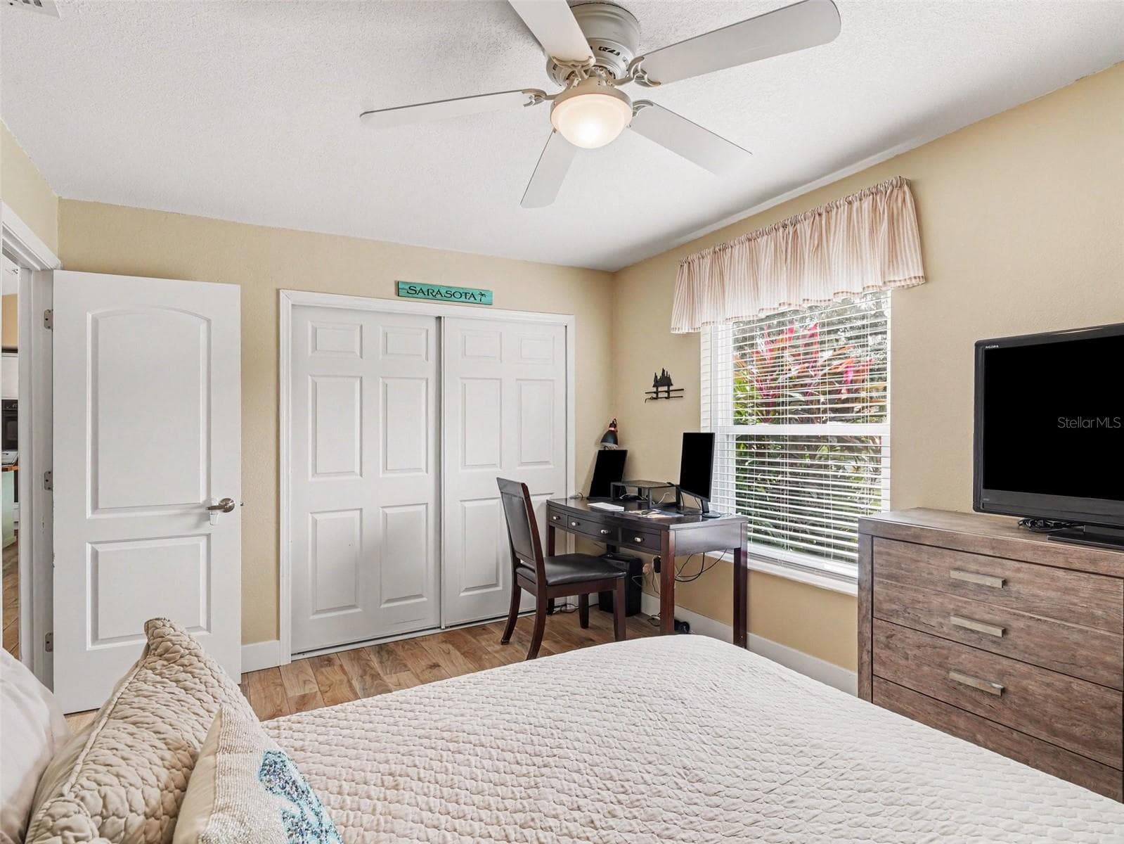 Single Family Residence at 4333 CHARING CROSS RD, SARASOTA, photo 20 of 41