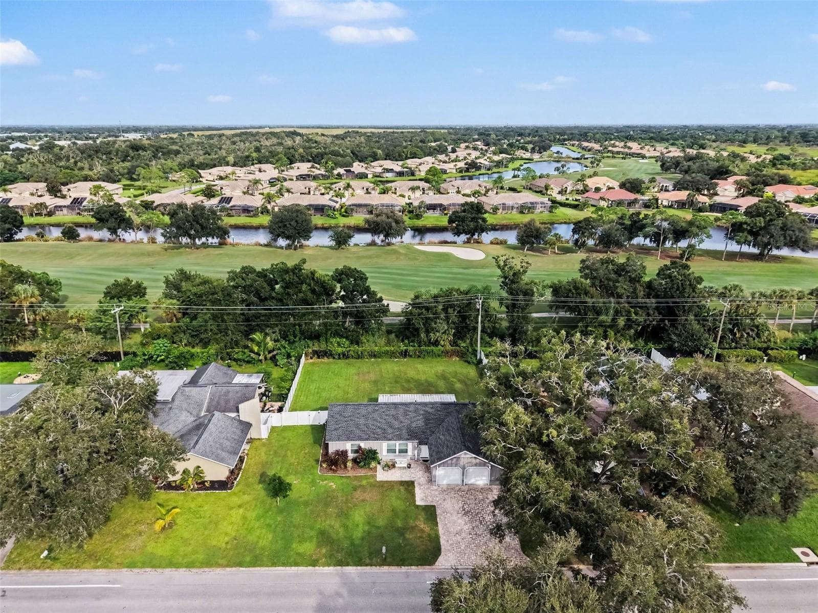 Single Family Residence at 4333 CHARING CROSS RD, SARASOTA, photo 28 of 41