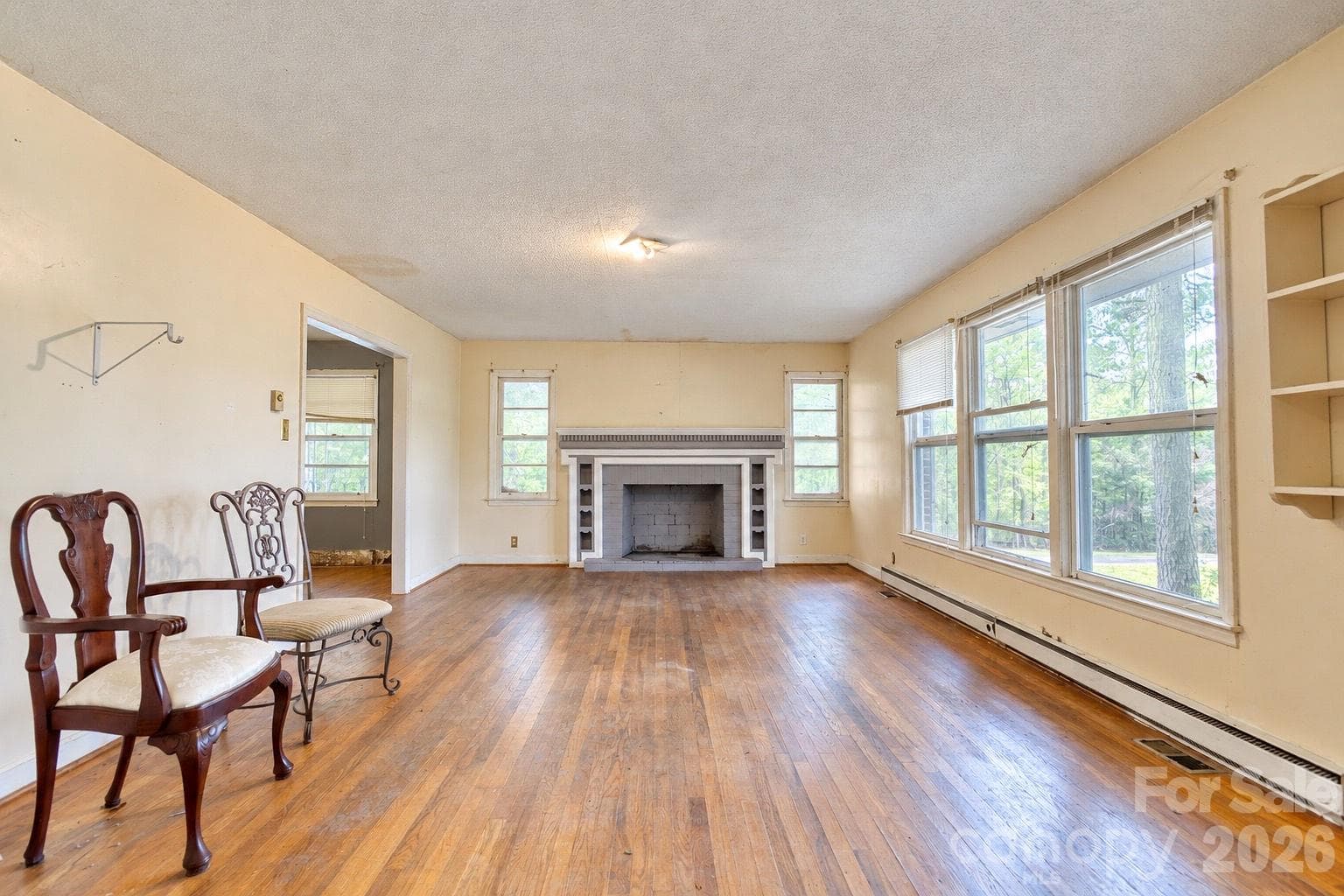 Single Family Residence at 4027 Great Falls Hwy Highway, Great Falls, photo 11 of 42