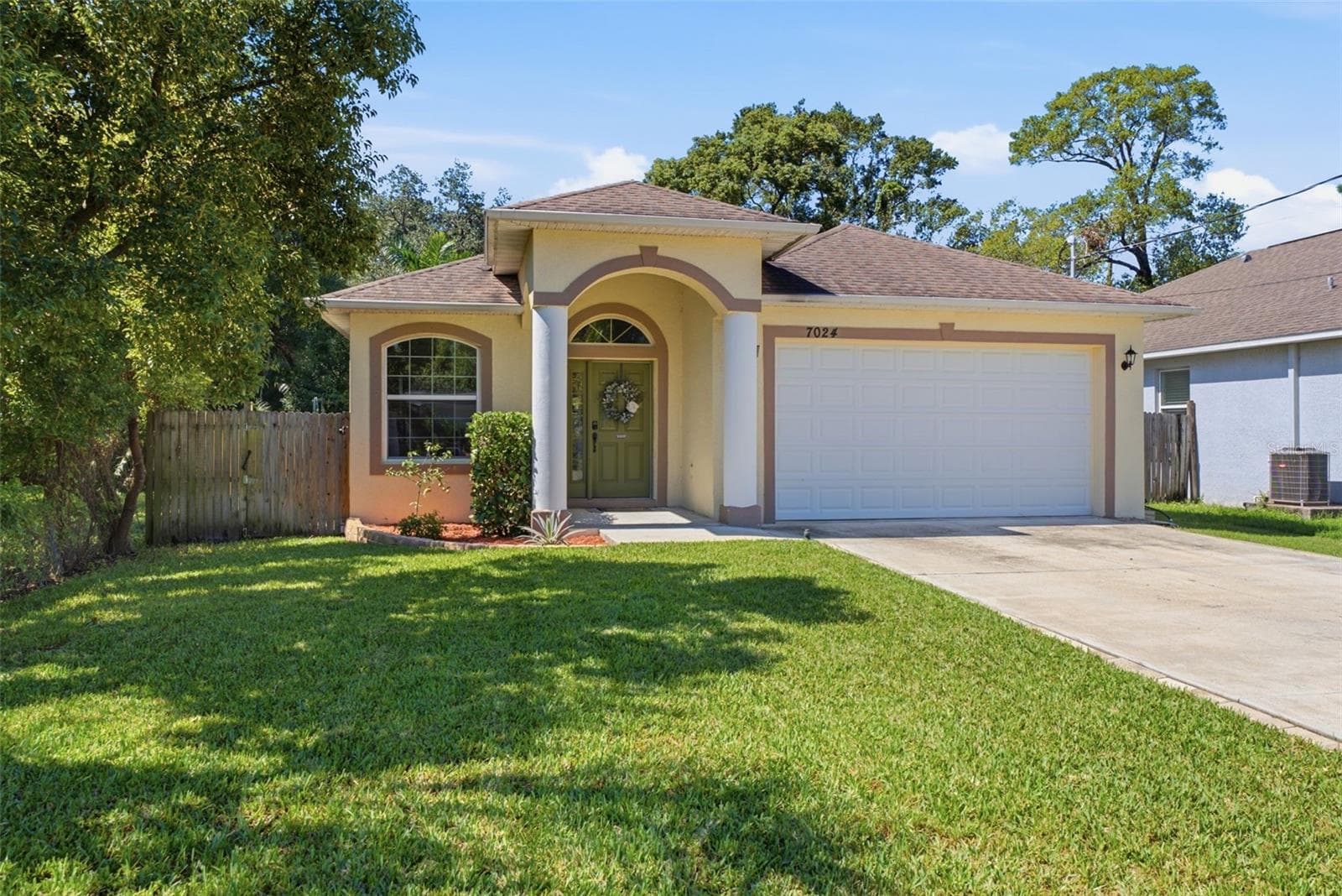 Single Family Residence at 7024 N DAKOTA AVE, TAMPA, photo 4 of 56
