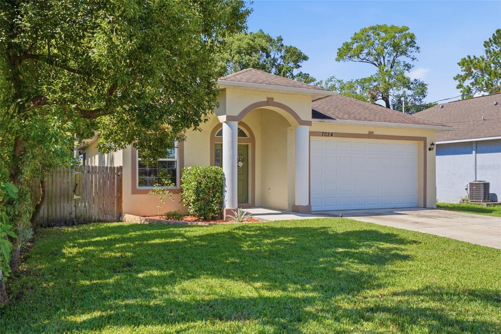 Single Family Residence at 7024 N DAKOTA AVE, TAMPA, photo 5 of 56