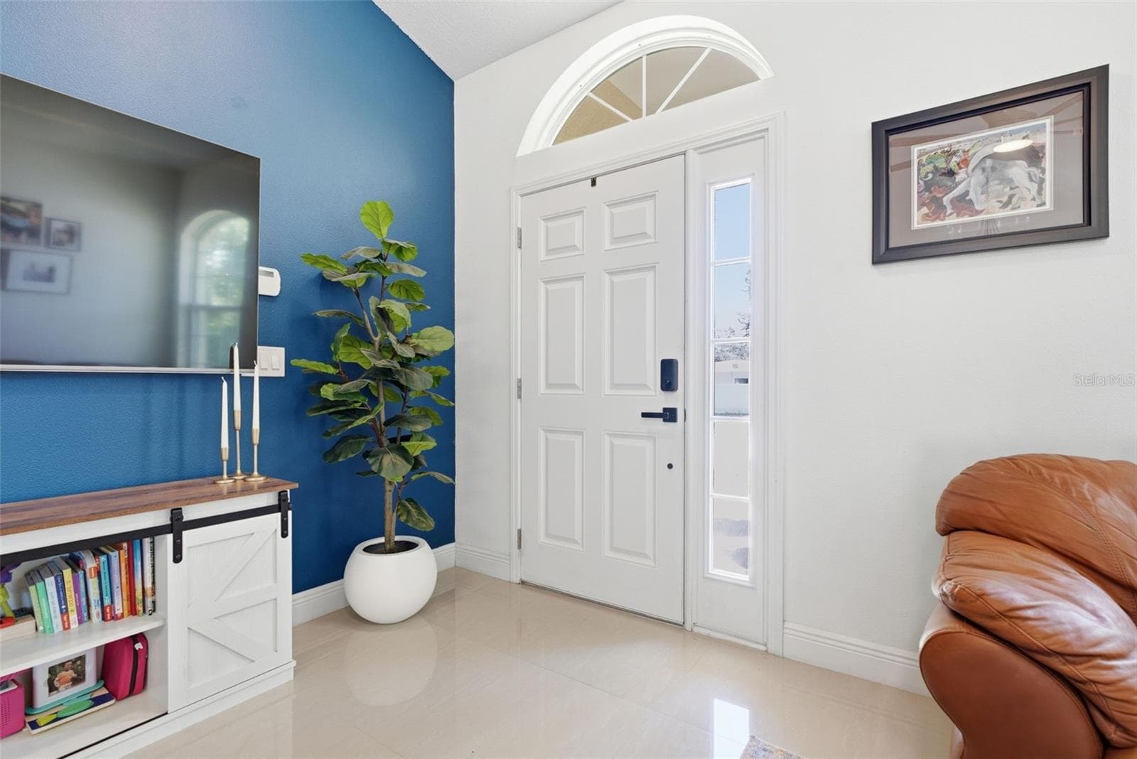 Single Family Residence at 7024 N DAKOTA AVE, TAMPA, photo 10 of 56