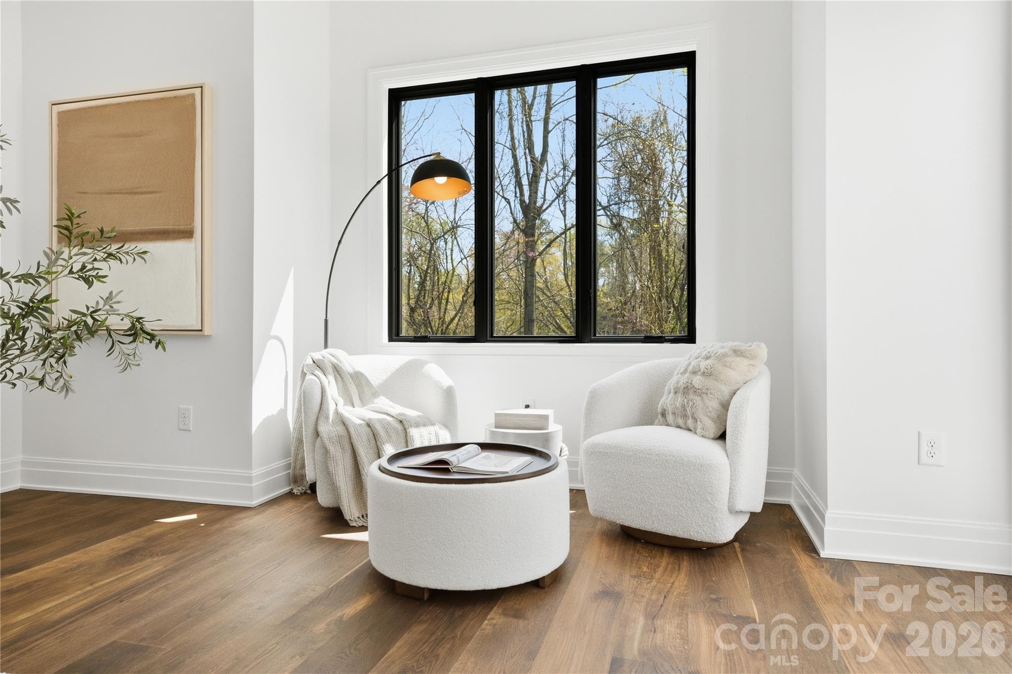 Primary Sitting Area - 1423 S Wendover Road, Charlotte