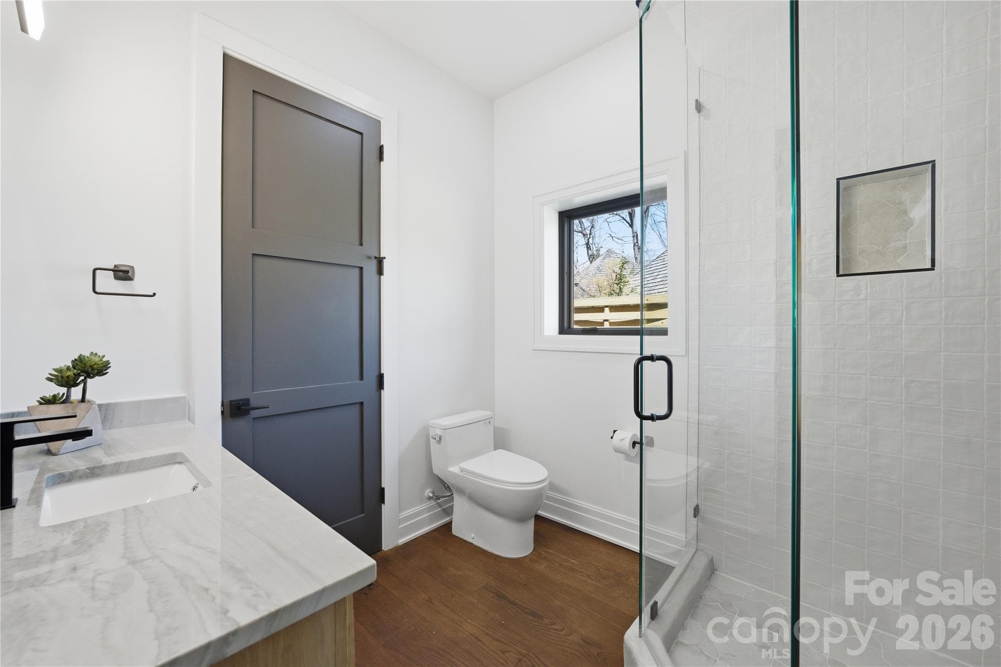 Full Bath - 1423 S Wendover Road, Charlotte