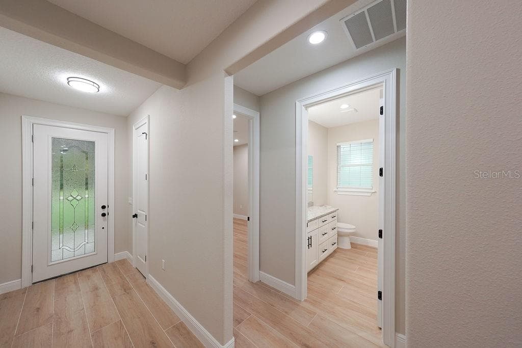 Single Family Residence at 13909 SE 53RD TER, SUMMERFIELD, photo 6 of 47