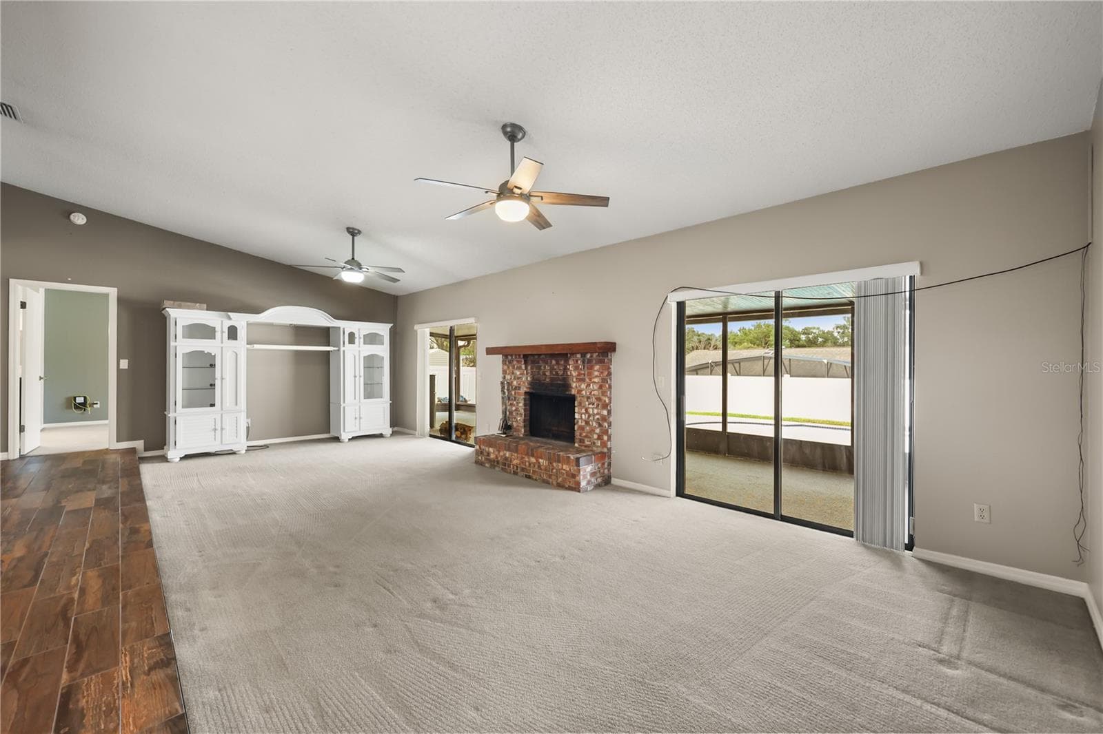 Single Family Residence at 1008 FOREST CIR, WINTER SPRINGS, photo 5 of 37