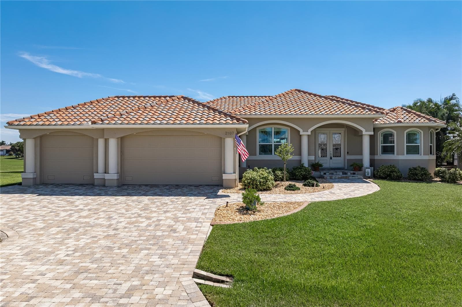 Single Family Residence at 2107 PADRE ISLAND DR, PUNTA GORDA, photo 19 of 74