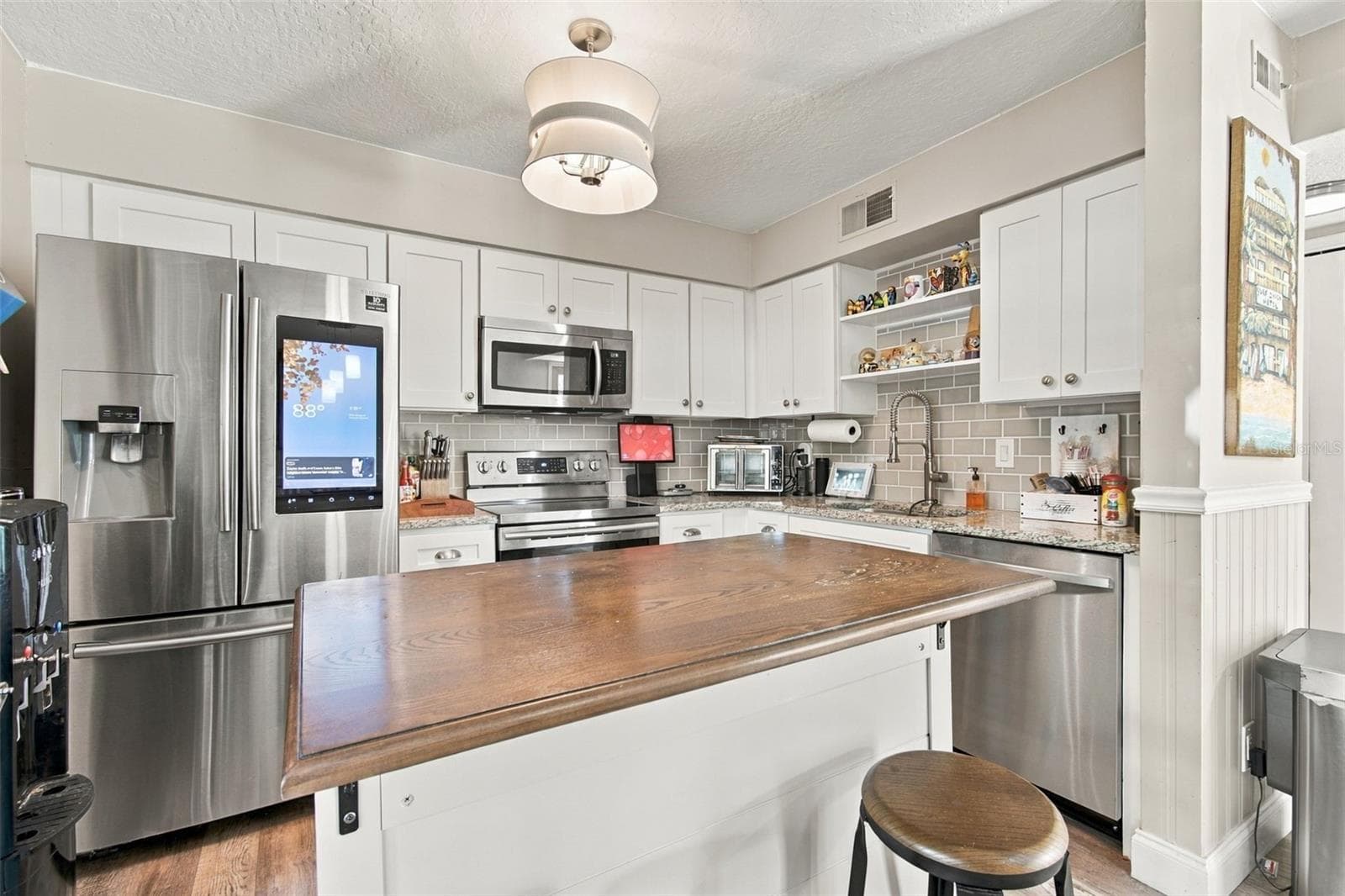 Townhouse at 1880 CLEARBROOKE DR, CLEARWATER, photo 4 of 37