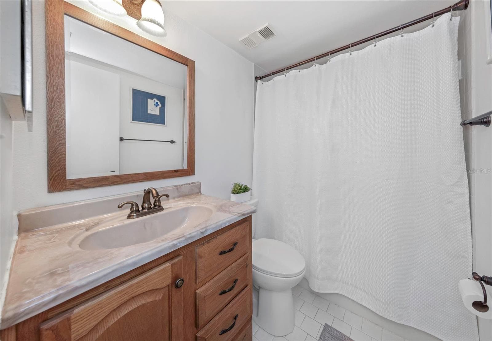 Main Level Full bath - 5650 ESCONDIDA BLVD S, ST PETERSBURG