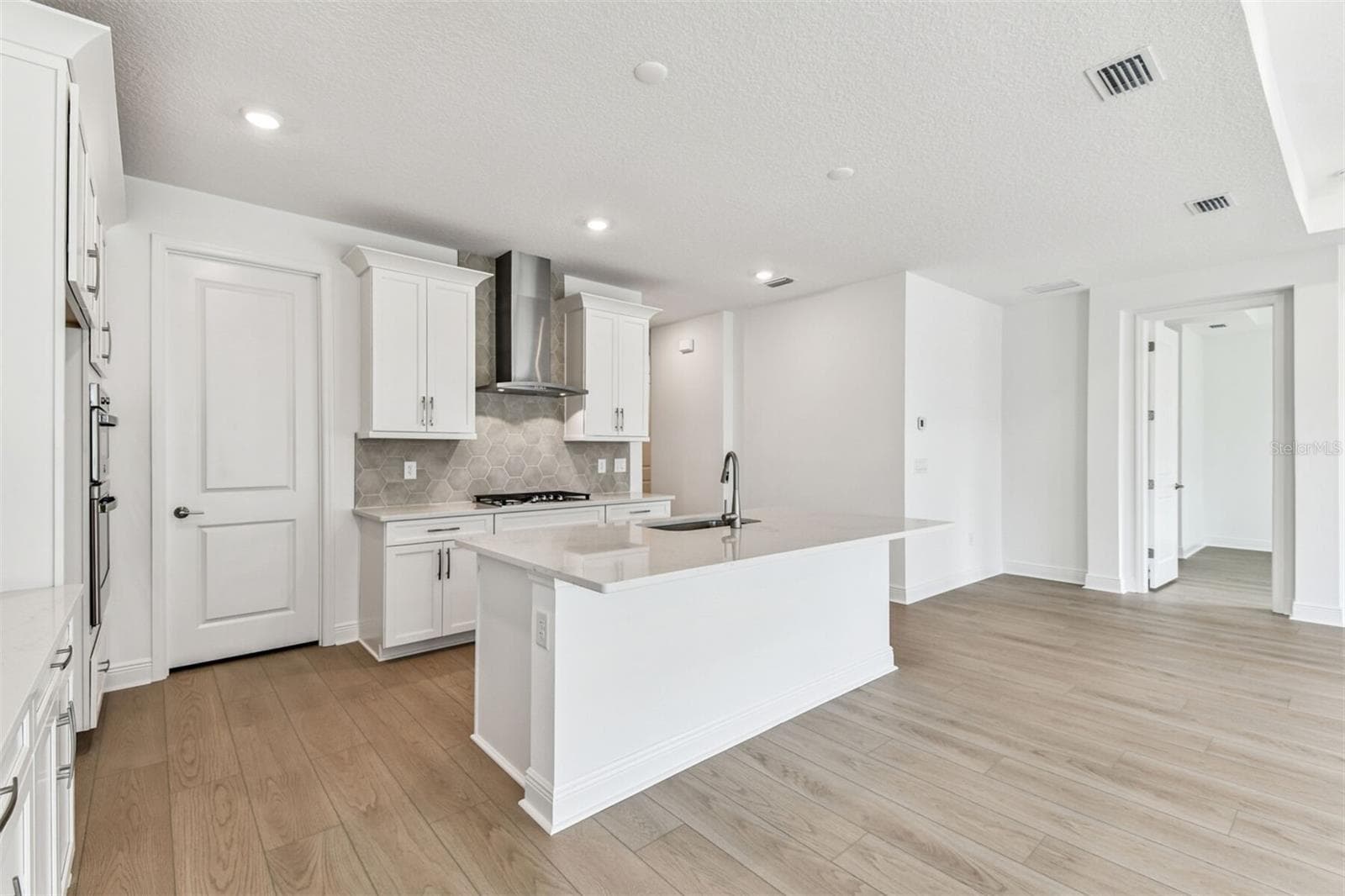 Single Family Residence at 7575 SEAHAWK AVE, SARASOTA, photo 19 of 56