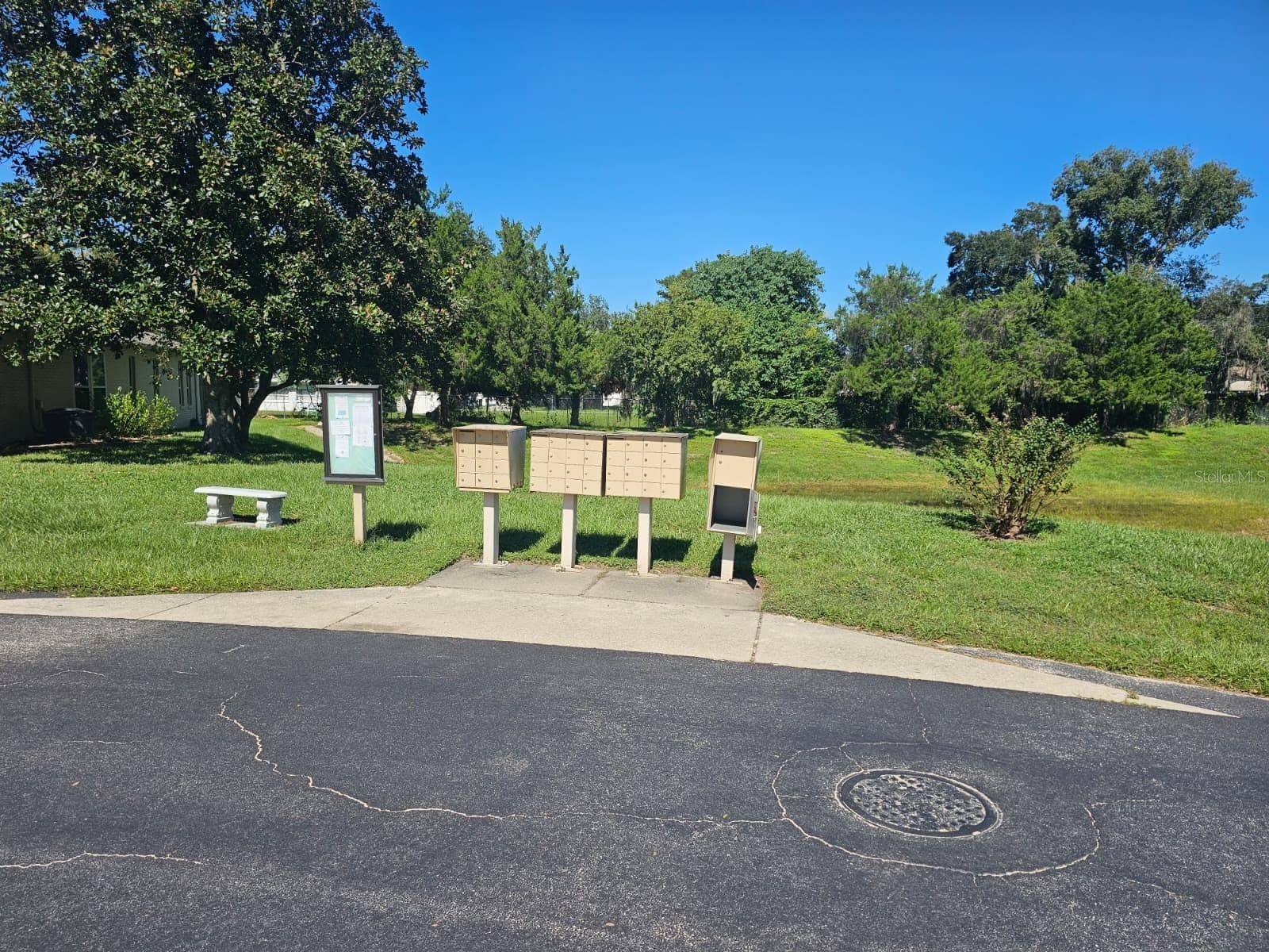 Mail boxes right across the street - 5036 SE 107TH PL, BELLEVIEW