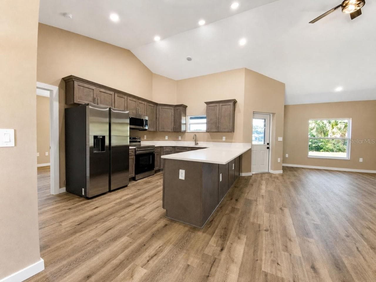 Single Family Residence at 415 ELLERBE WAY, LAKELAND, photo 5 of 31