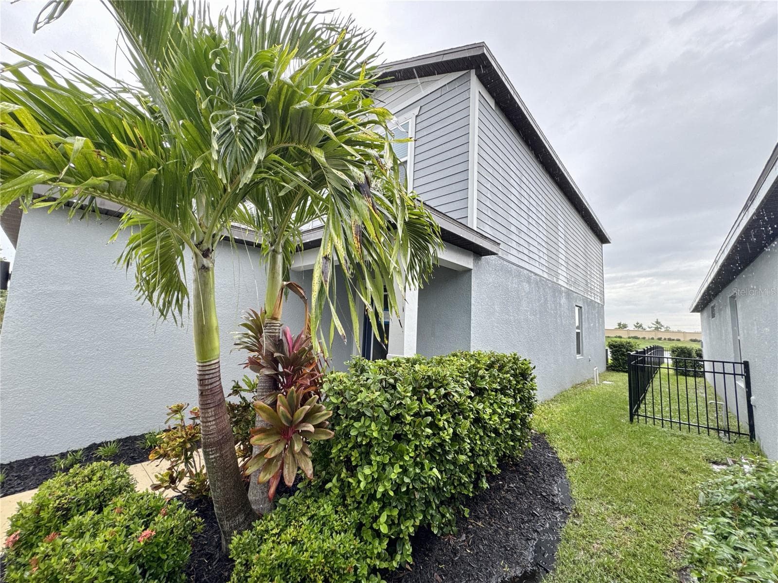 side view - 8308 REEFBAY CV, PARRISH
