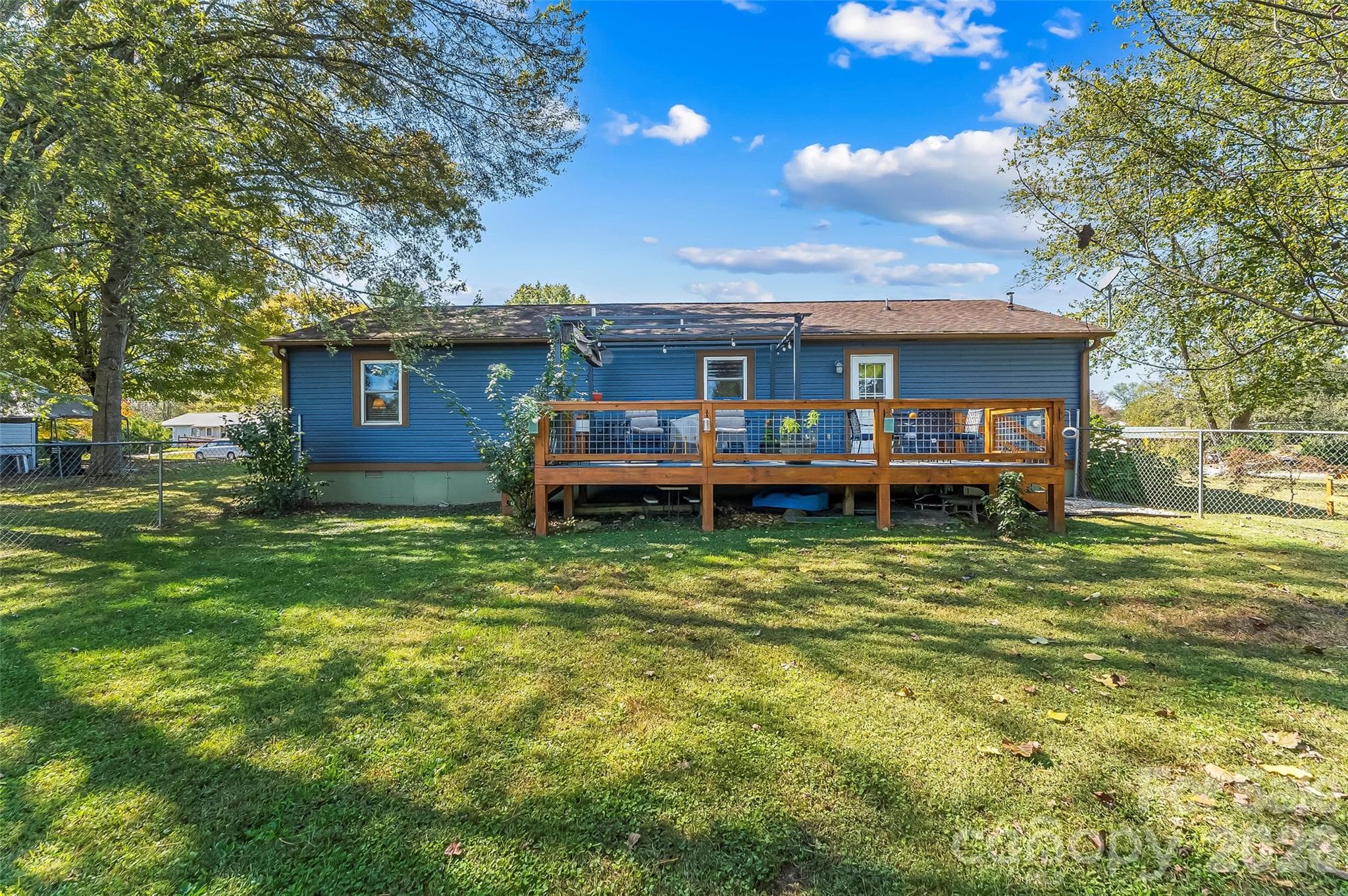 Single Family Residence at 23 E Silverleaf Drive, Hendersonville, photo 22 of 29