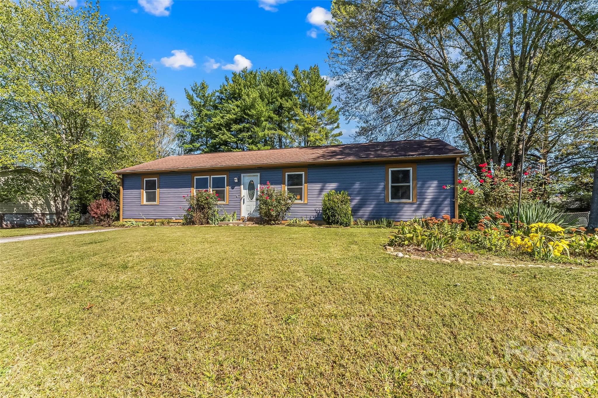 Single Family Residence at 23 E Silverleaf Drive, Hendersonville, photo 29 of 29