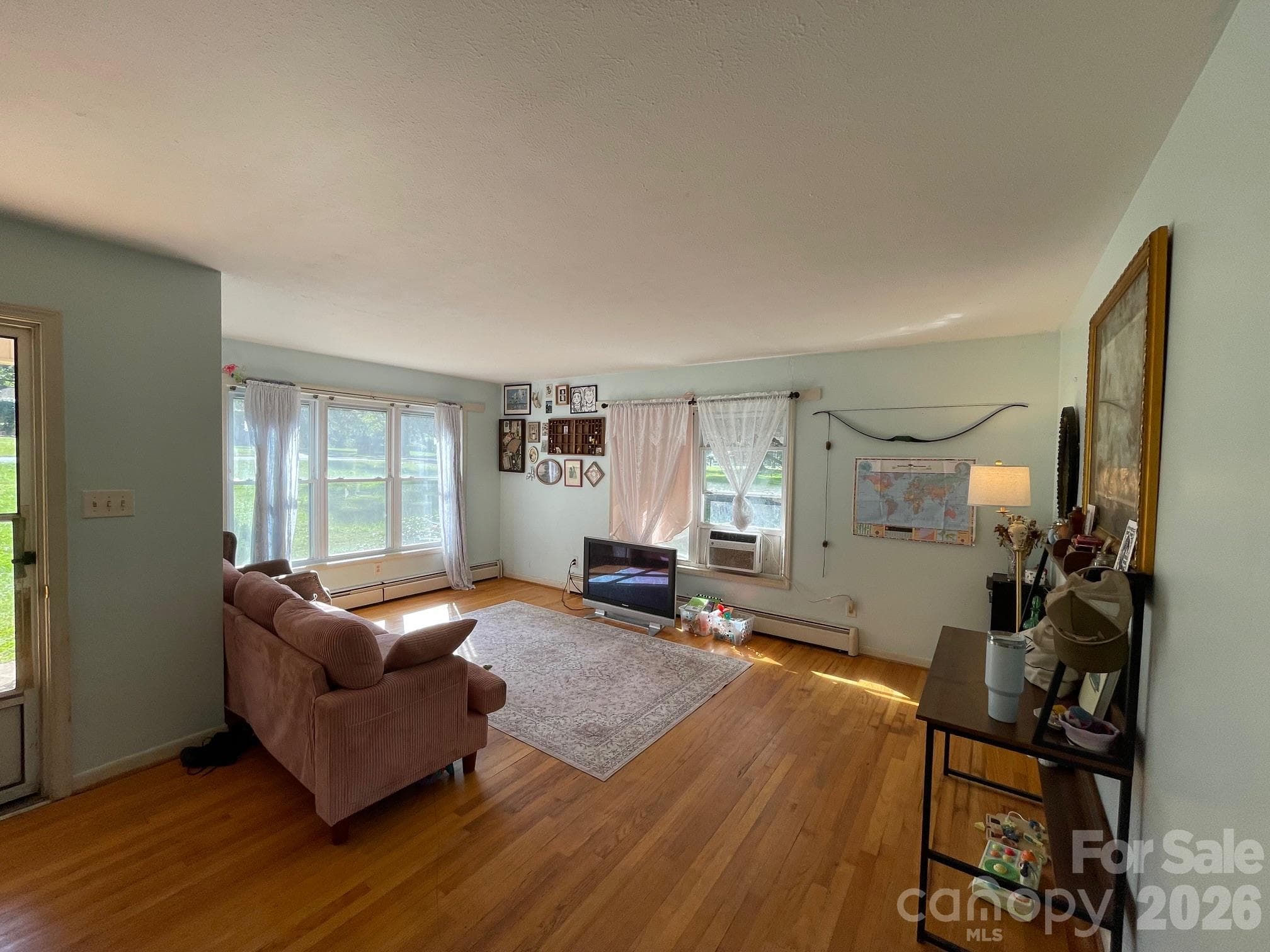 Livingroom - 110 Poteat Drive, Morganton