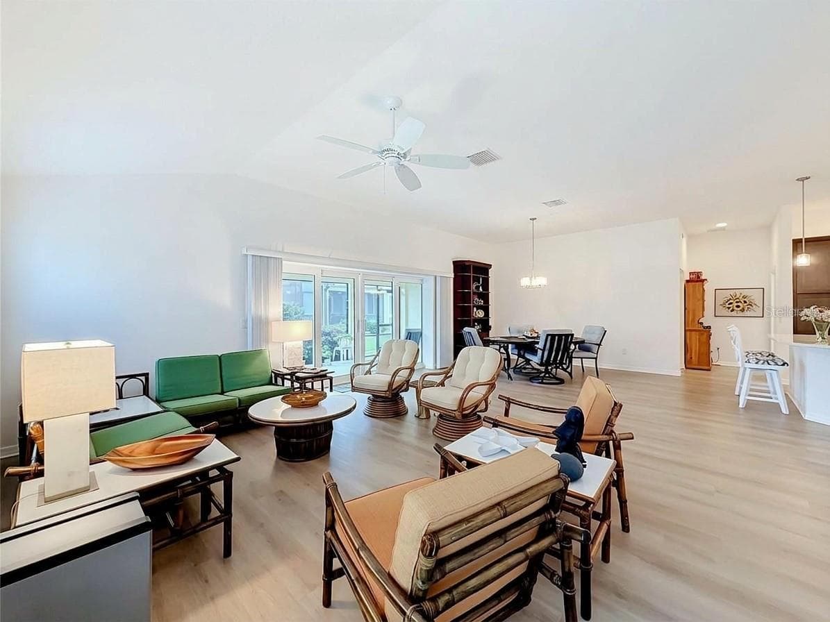 Single Family Residence at 4157 COLLERETTE CT, THE VILLAGES, photo 10 of 75