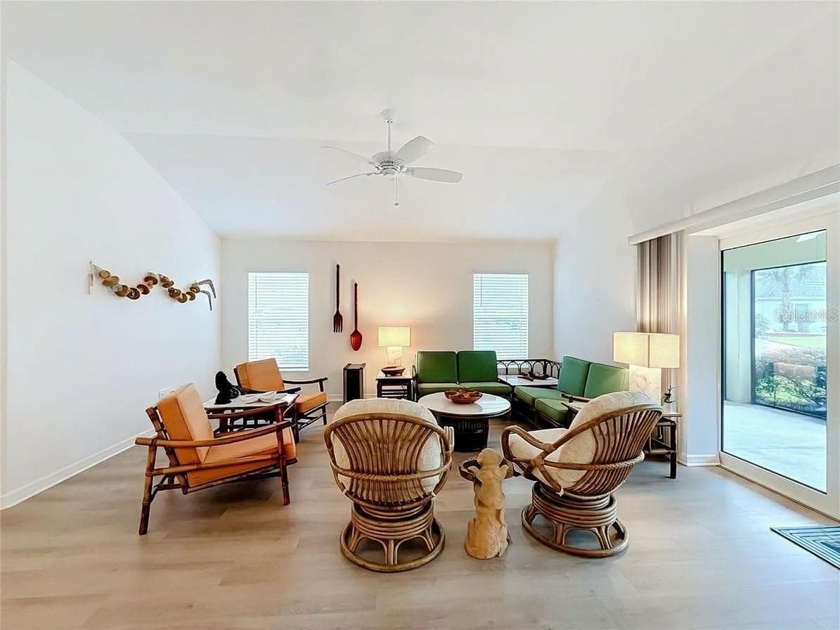 Single Family Residence at 4157 COLLERETTE CT, THE VILLAGES, photo 12 of 75