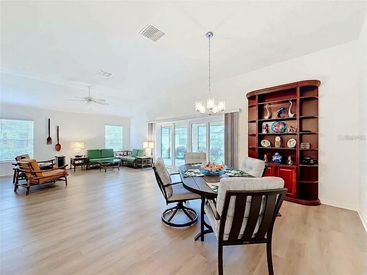 Single Family Residence at 4157 COLLERETTE CT, THE VILLAGES, photo 18 of 75