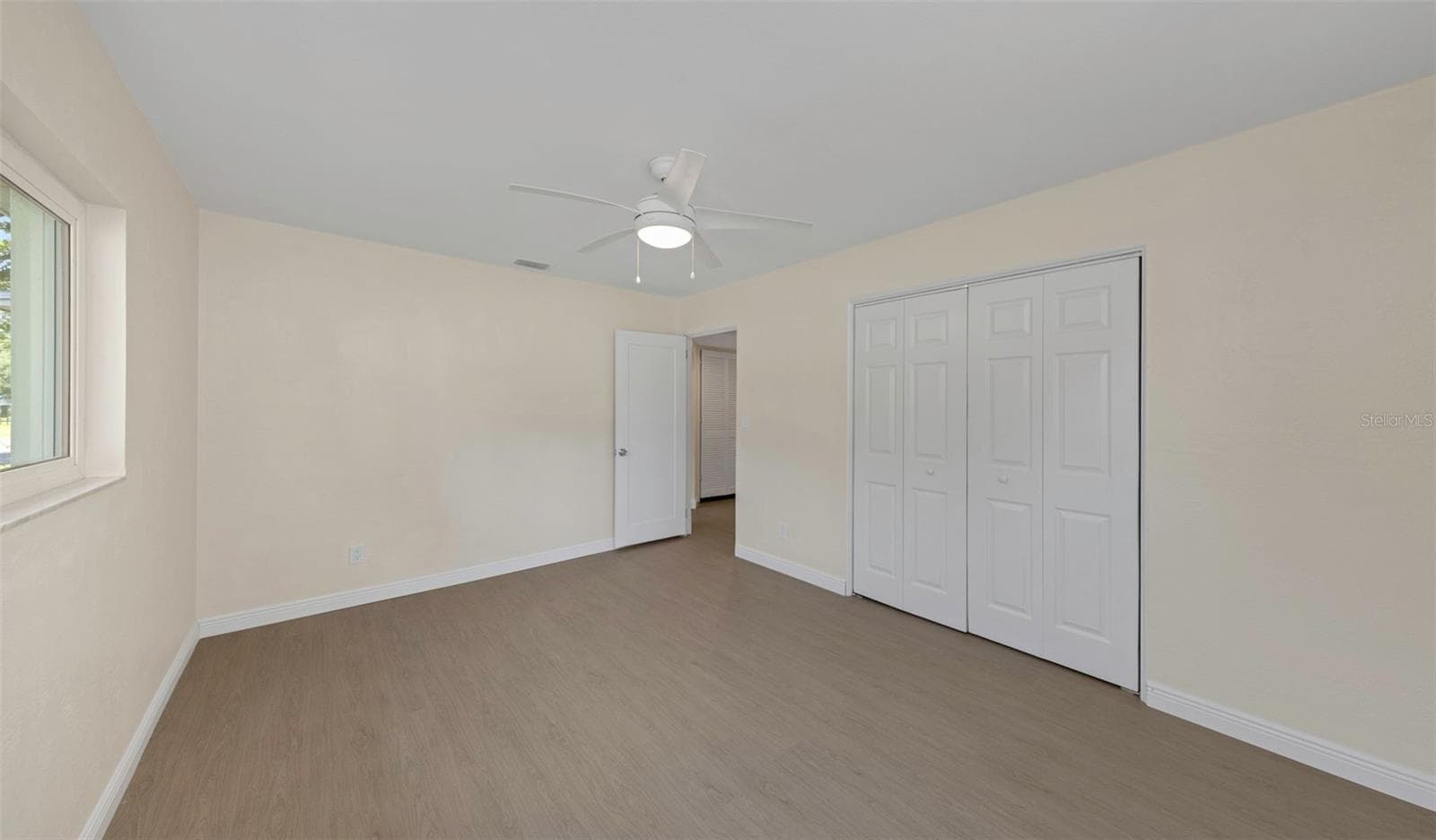 Single Family Residence at 4450 13TH AVE S, ST PETERSBURG, photo 7 of 35