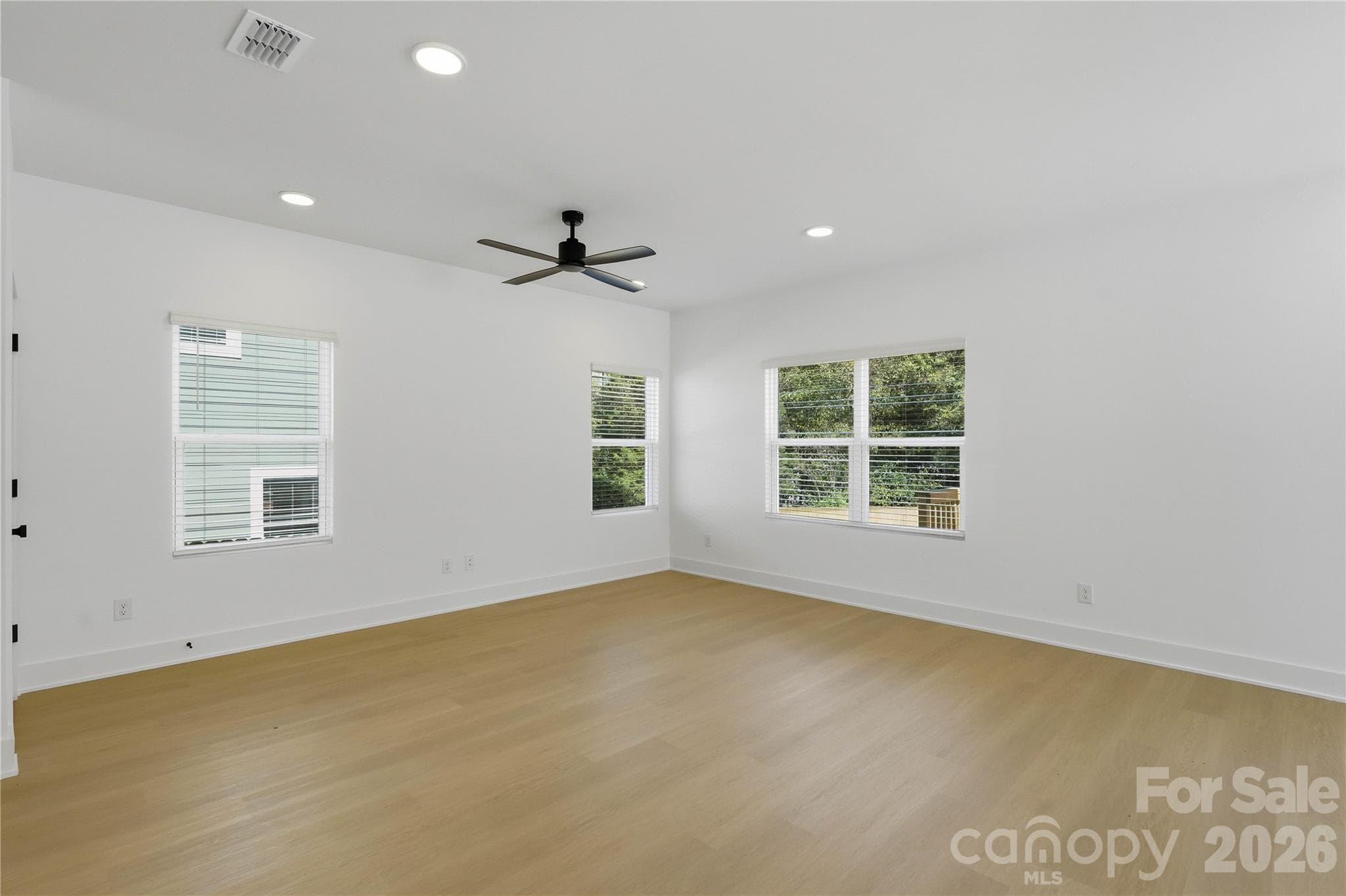Single Family Residence at 6206 Linda Vista Lane, Charlotte, photo 12 of 37