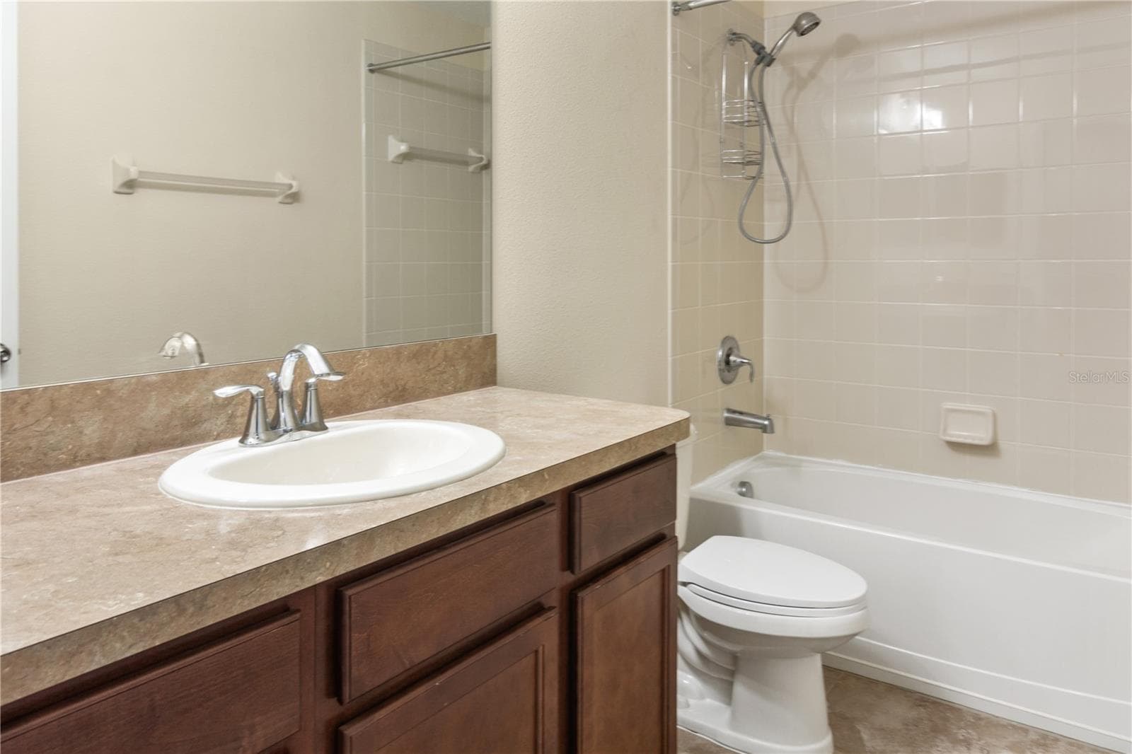 Secondary Bathroom - 2011 HAWKS VIEW DR, RUSKIN