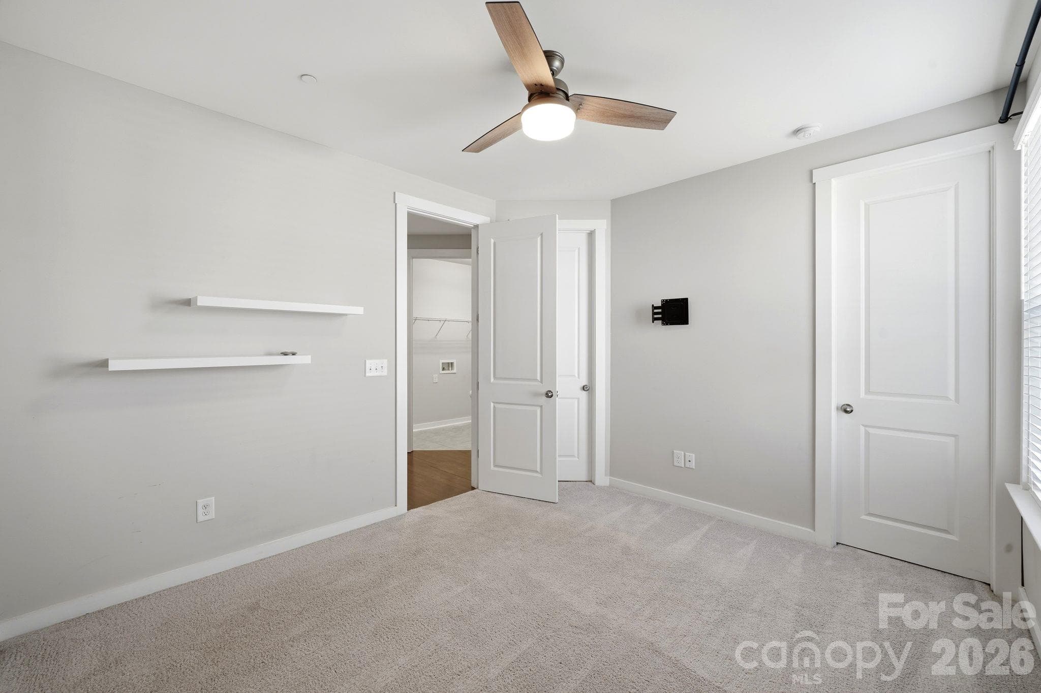 Single Family Residence at 977 NW Bellegray Lane, Concord, photo 18 of 35