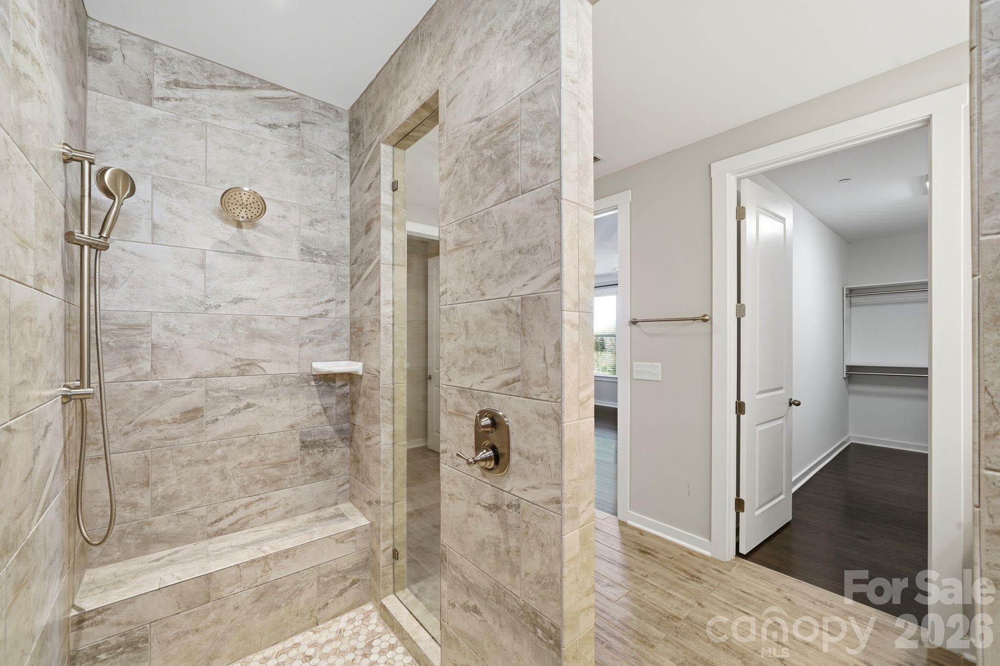 Single Family Residence at 977 NW Bellegray Lane, Concord, photo 21 of 35