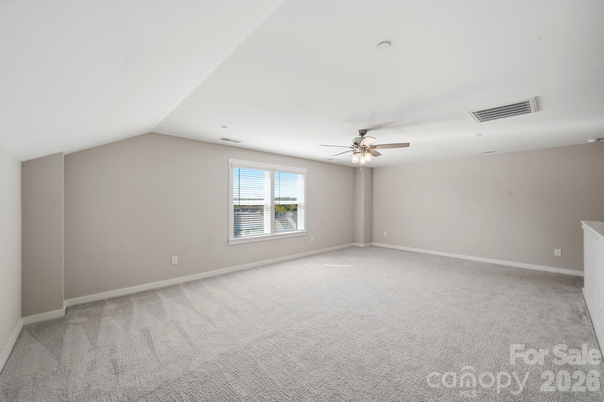 Single Family Residence at 977 NW Bellegray Lane, Concord, photo 27 of 35