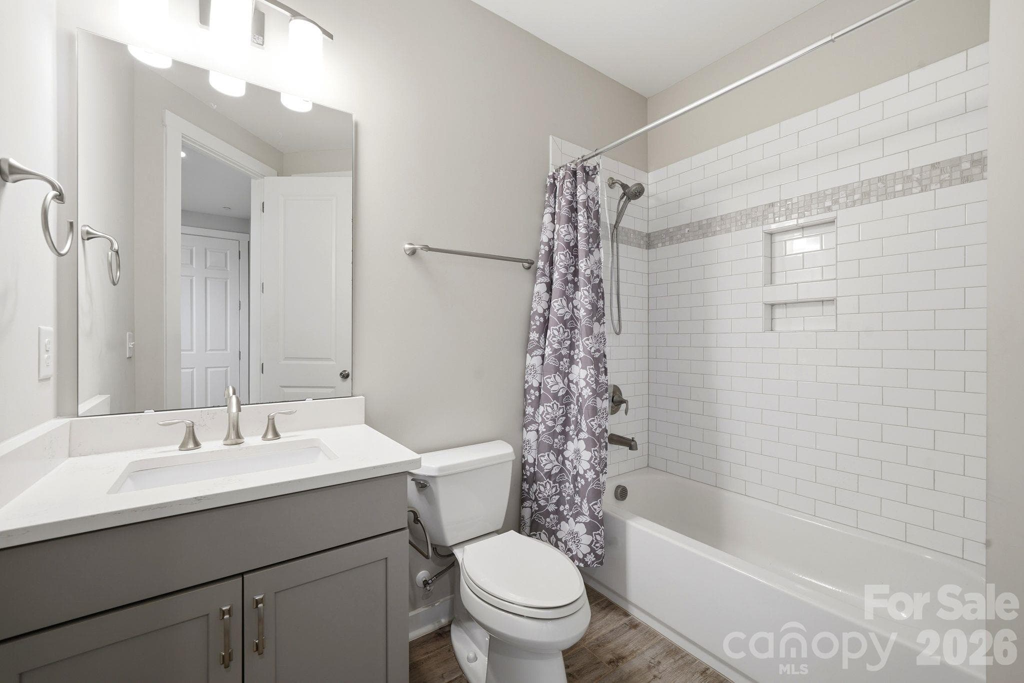Single Family Residence at 977 NW Bellegray Lane, Concord, photo 29 of 35