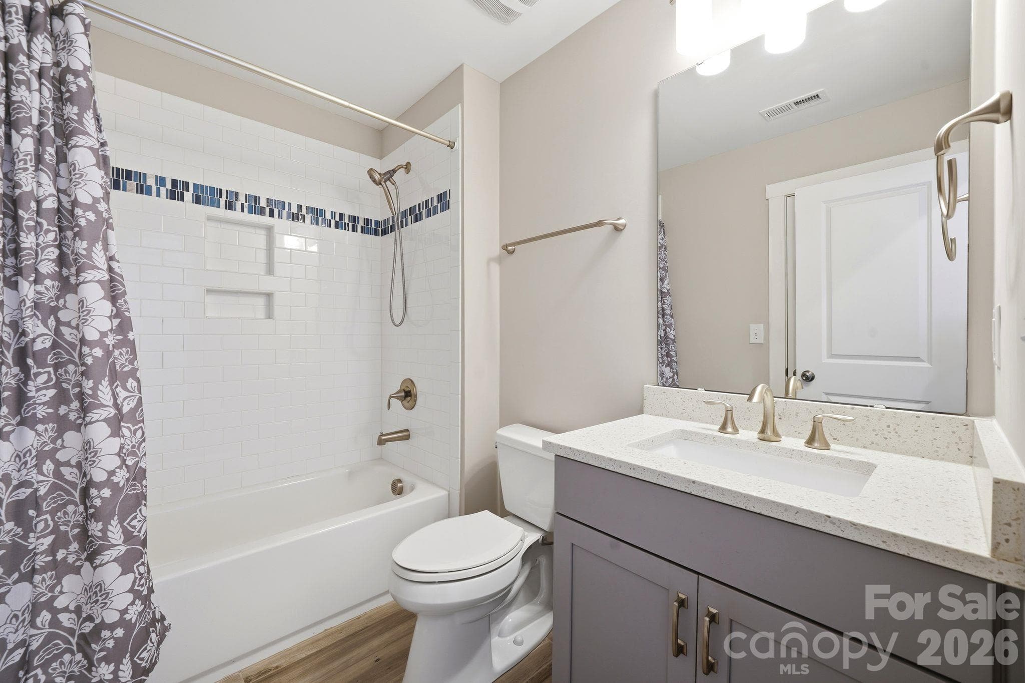 Single Family Residence at 977 NW Bellegray Lane, Concord, photo 30 of 35