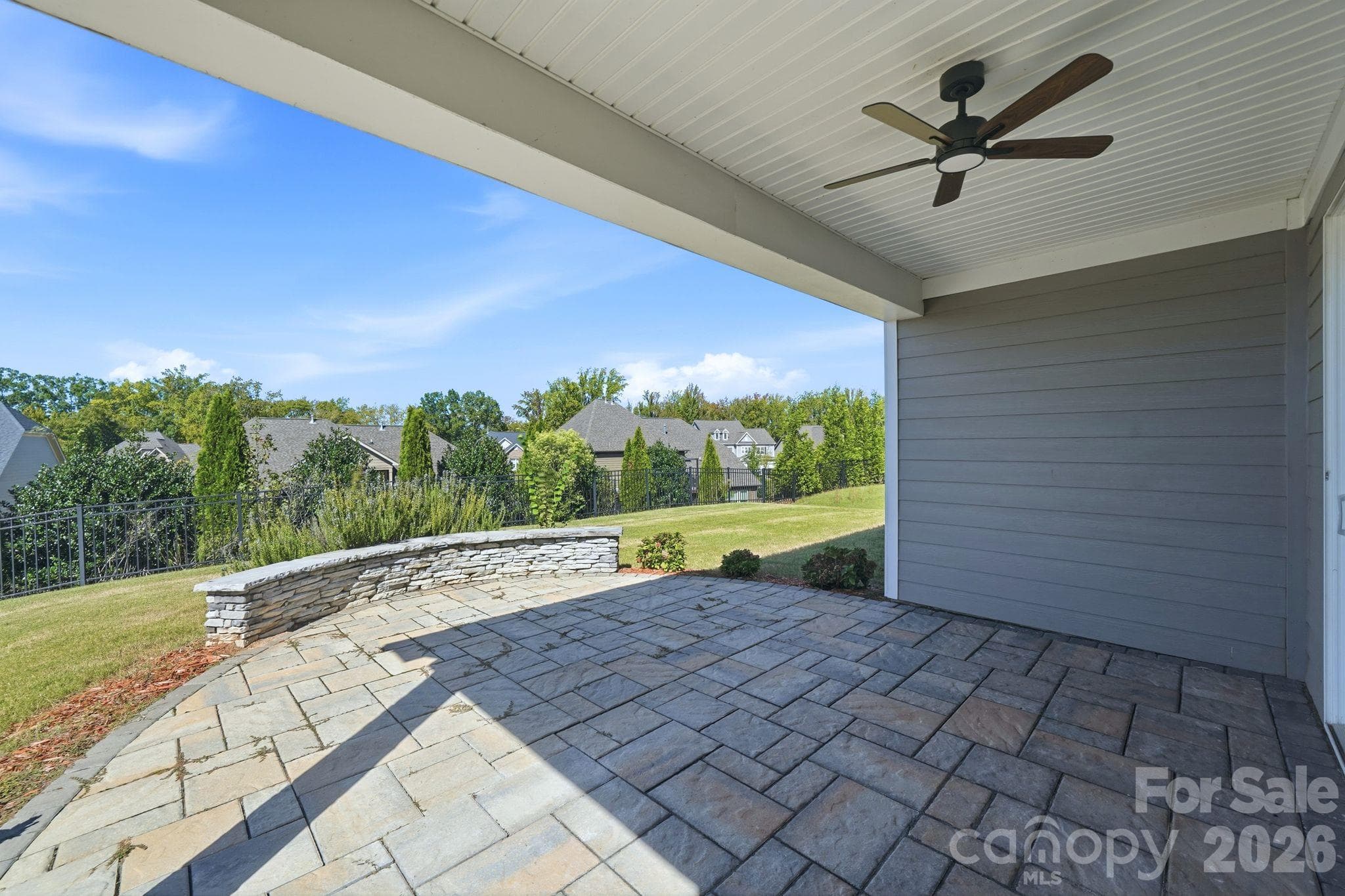 Single Family Residence at 977 NW Bellegray Lane, Concord, photo 33 of 35