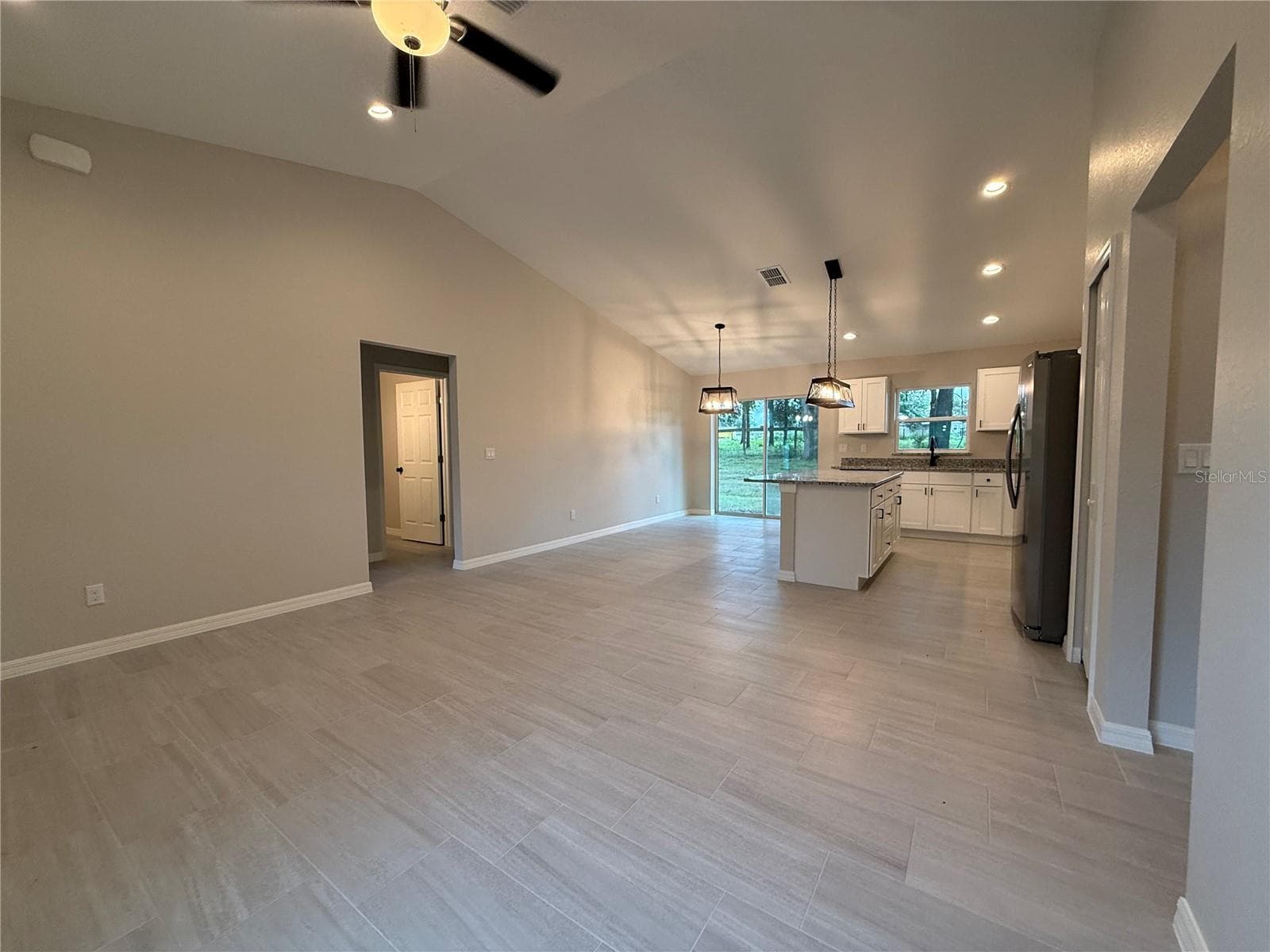 Single Family Residence at 46 LOCUST RUN RADL, OCALA, photo 5 of 15