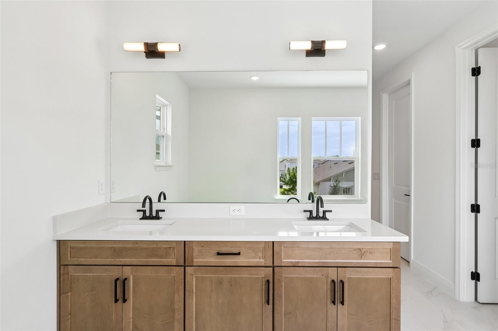 Single Family Residence at 10240 FIDDLEY ALY, ORLANDO, photo 56 of 97