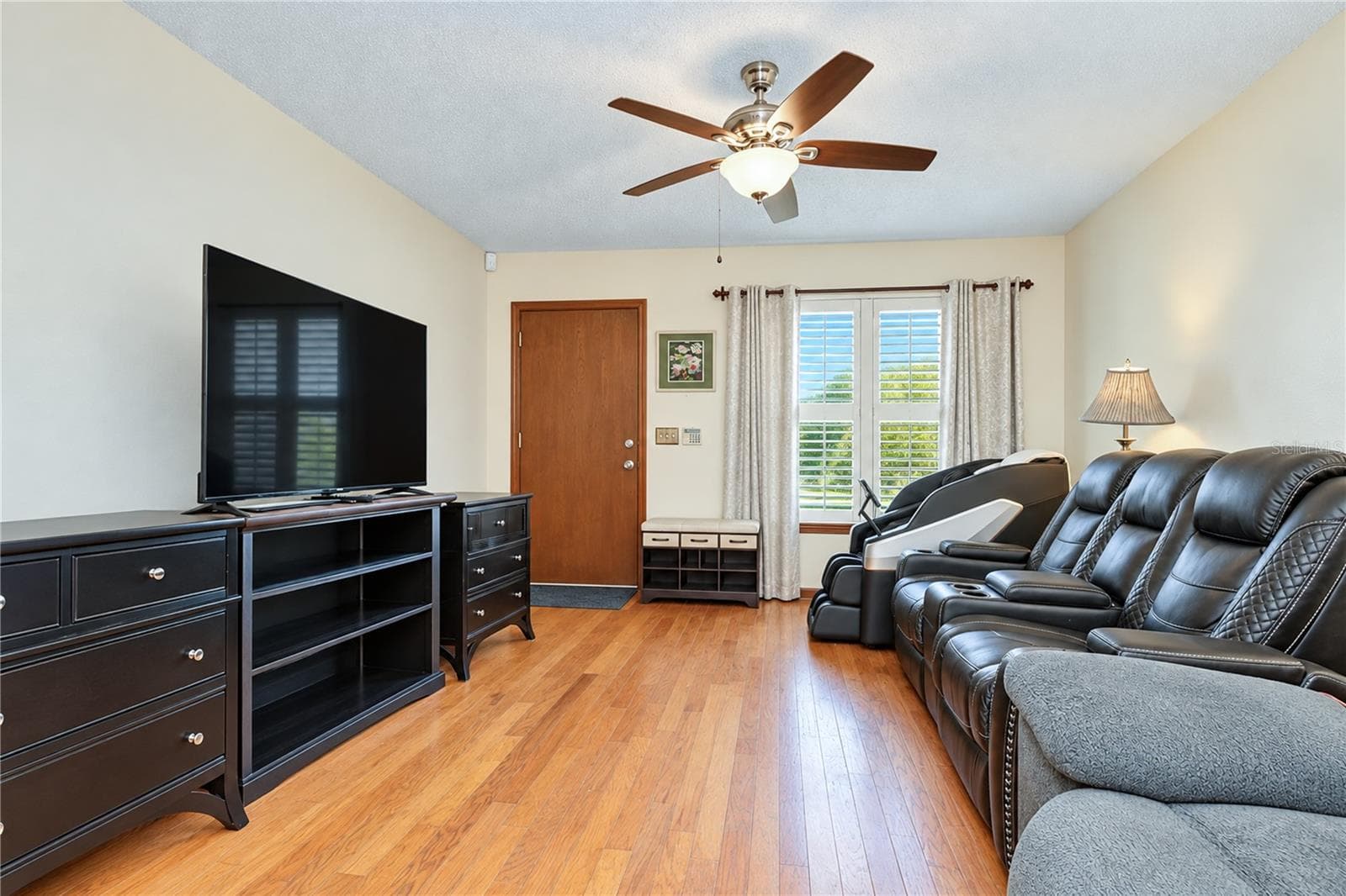 Townhouse at 8622 COBBLER PL, TAMPA, photo 7 of 39