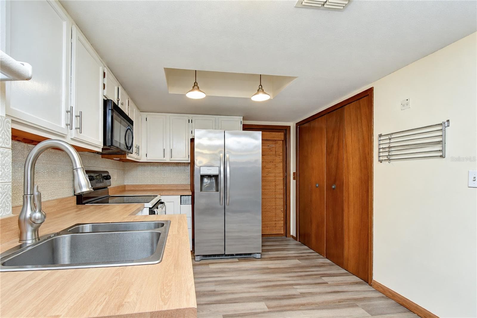 Townhouse at 8622 COBBLER PL, TAMPA, photo 15 of 39