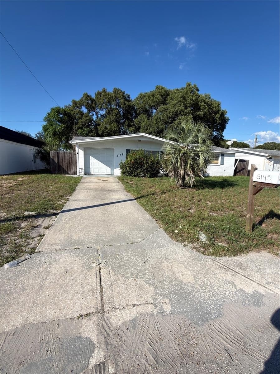 5145 MANOR DR
