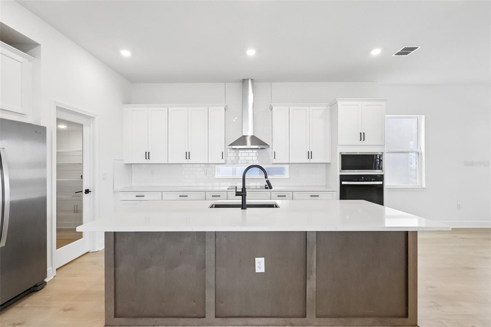 Single Family Residence at 10157 GOBAT ALLEY ST, ORLANDO, photo 26 of 91