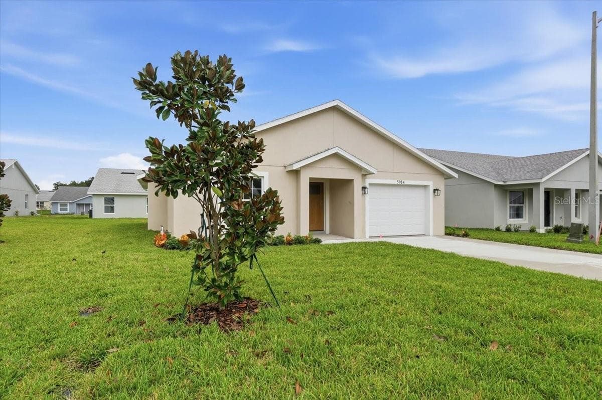 Single Family Residence at 5914 CORMORANT CT, LAKELAND, photo 4 of 17