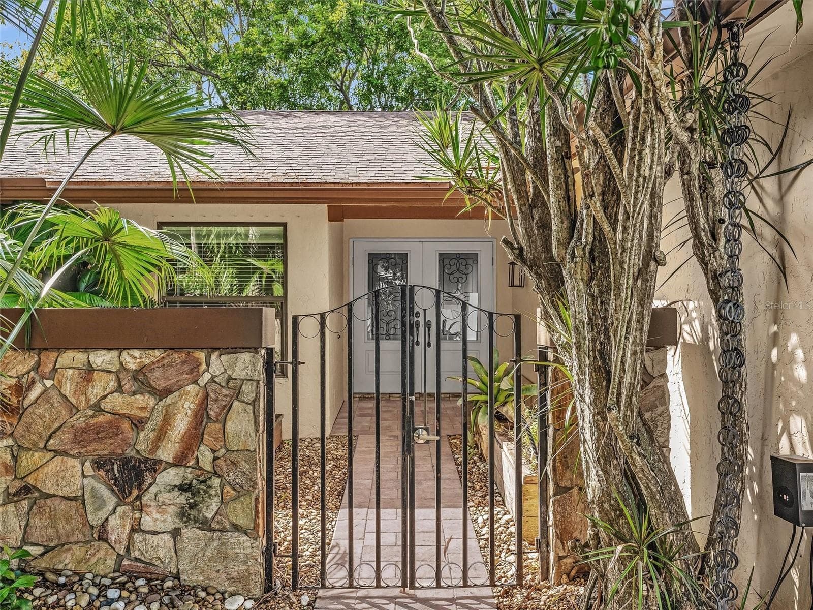 Courtyard Entrance - 5440 SW 155TH CT, MIAMI