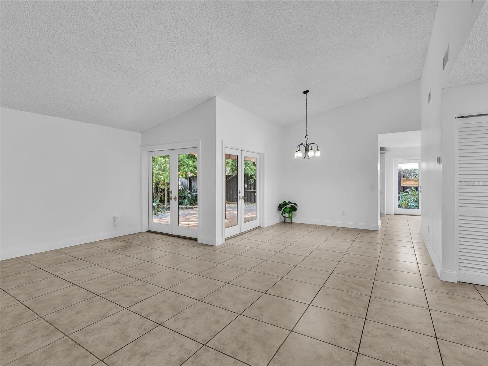 Living and Dining Combo - 5440 SW 155TH CT, MIAMI