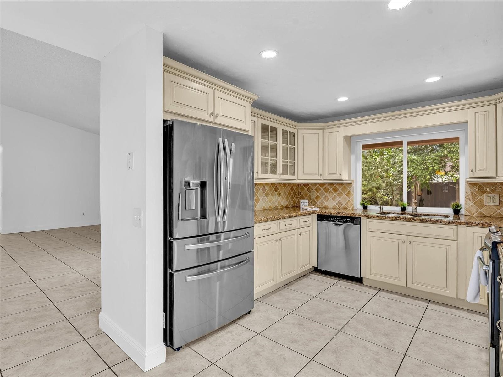 light and bright - 5440 SW 155TH CT, MIAMI