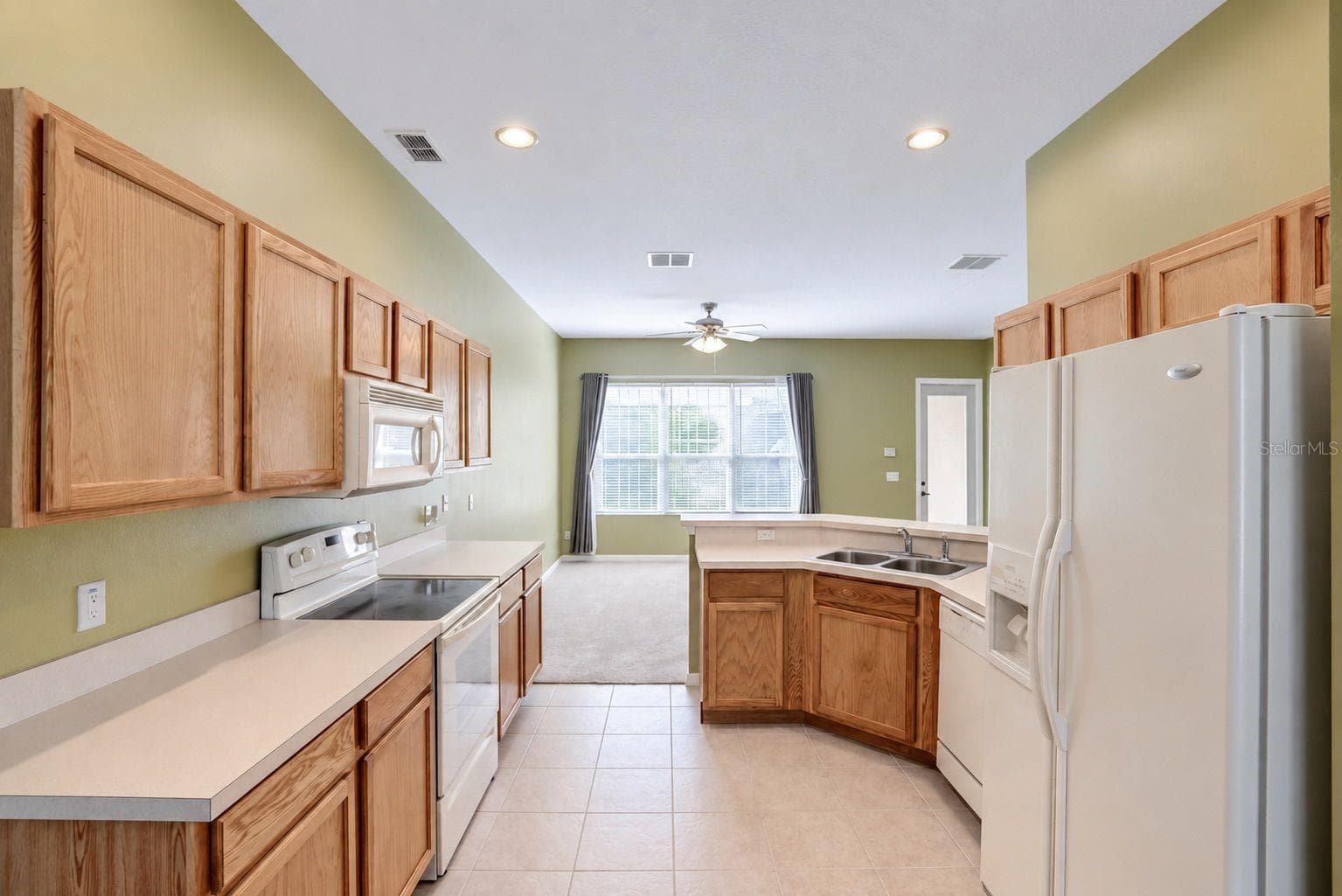 Townhouse at 4519 SUNSET LN, OVIEDO, photo 6 of 43